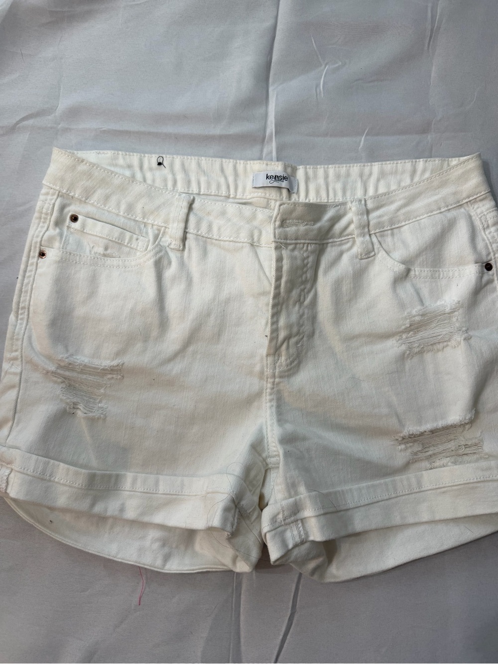 Kensie Off-White Distressed Rolled-Hem Denim Shorts